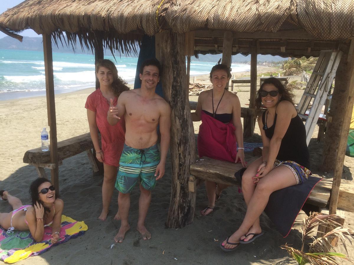 מלון באלר North Shore Surf Camp מראה חיצוני תמונה
